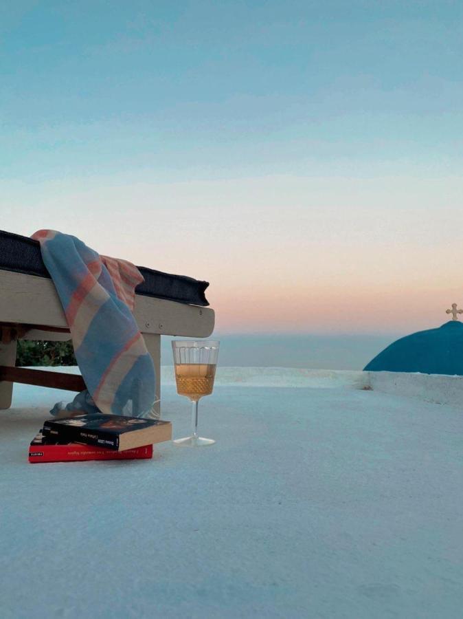 Windhouses Serifos Exterior photo